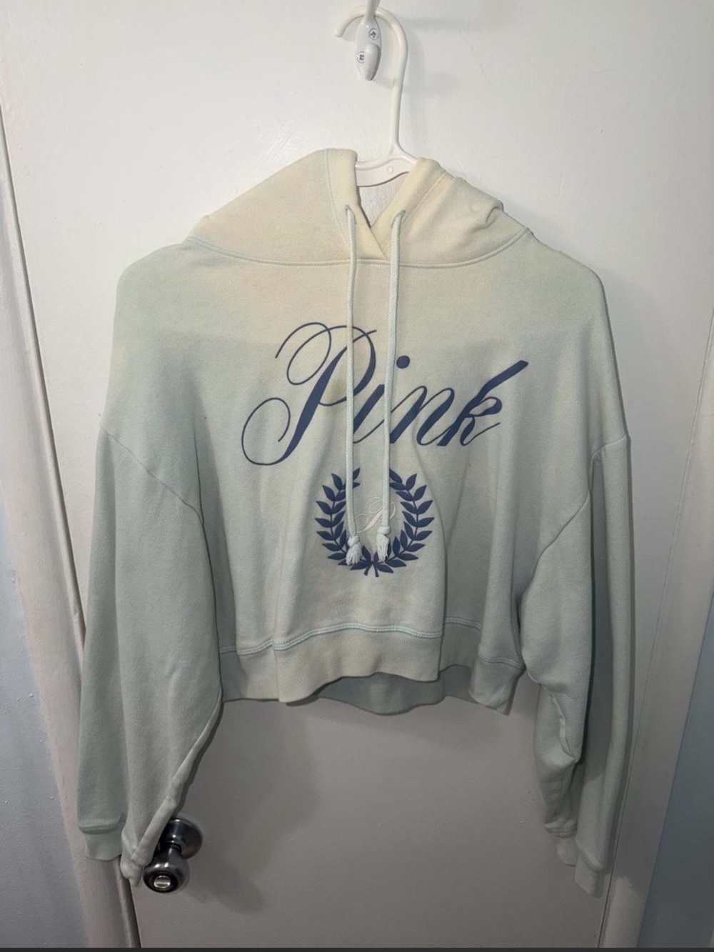 PINK Victoria's Secret Cropped Sweater